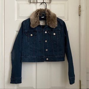 [Levi's] Cropped Denim Jacket with Fur Collar